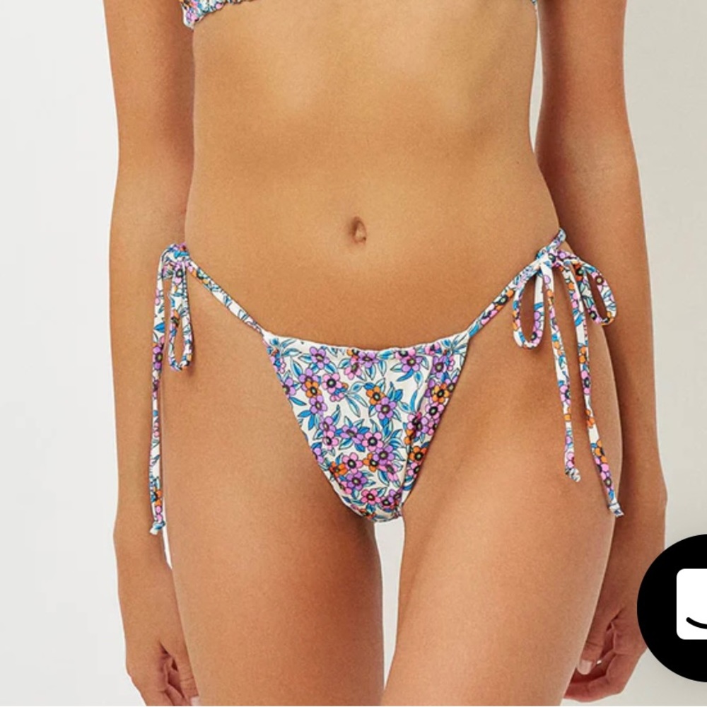 Frankie’s Bikini Set NWT Floral Farm - Picture 2 of 3